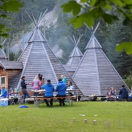 Luxury tent Tipi Dorf Groebming